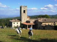 Horseback Riding Vacations in Tuscany in the Chianti hills between Florence, Siena and Arezzo