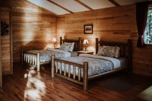 Example Cozy Cabin with 2 Full-Size Beds